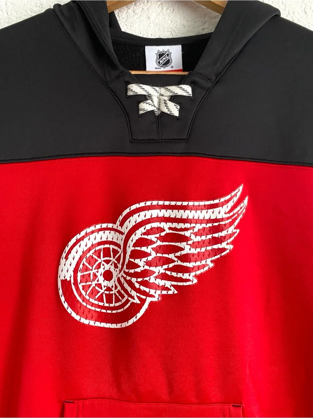 NHL Detroit Red Wings Red Lace-Up Pullover Hoodie Sweatshirt Hockey Youth XL